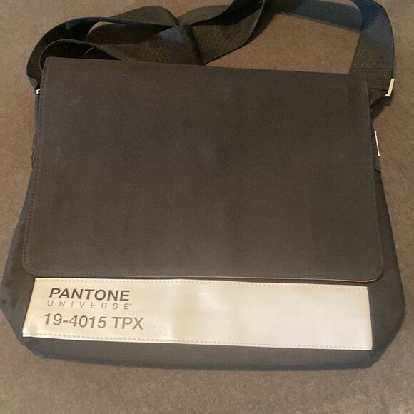 Pantone Universe Unisex Shoulder Crossbody Messenger Bag CaviarJetPeppercorn NWT - Picture 2 of 12
